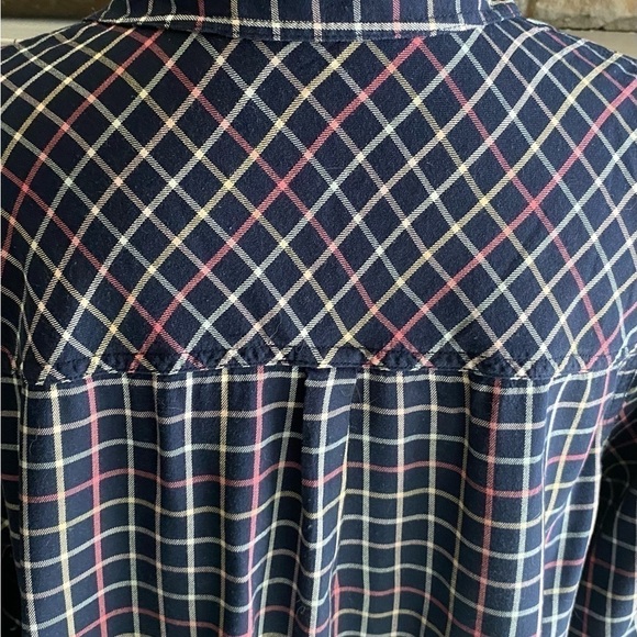 MAURICES-BUTTON FRONT TOP-SIZE 2X - Picture 7 of 9